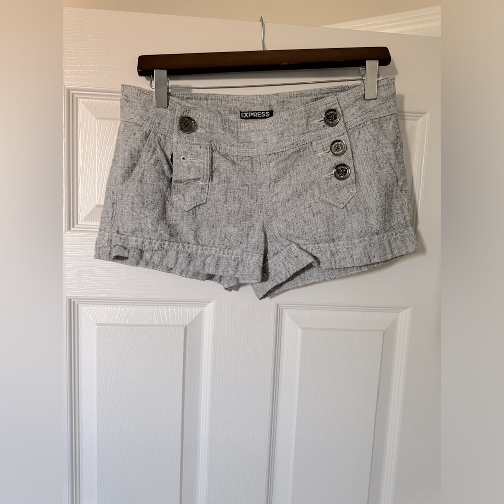 Fashionable Express Shorts, Size 2, Heather Gray